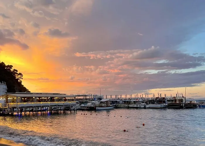 Semesterbostad Suitevesuvio *