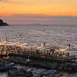 Suitevesuvio Holiday home *