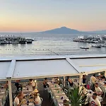 Suitevesuvio Σορέντο