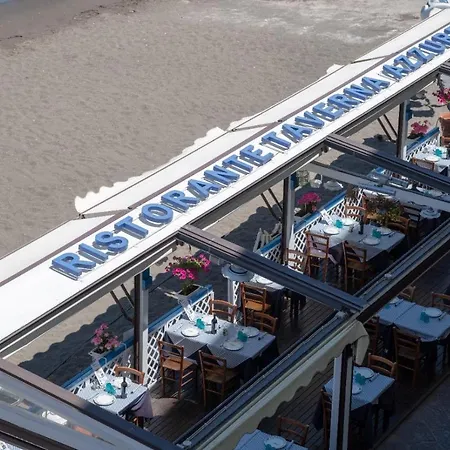 Semesterbostad Suitevesuvio