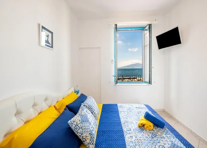 Holiday home Suitevesuvio