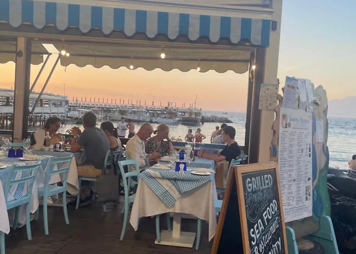 Suitevesuvio Nyaraló *