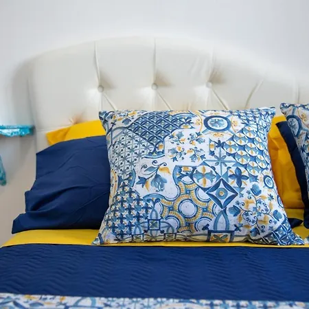 Holiday home Suitevesuvio